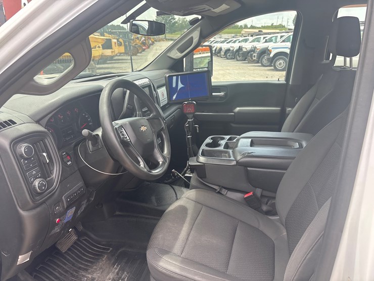 #63-•-2020-chevrolet-silverado-pickup-truck-image-13