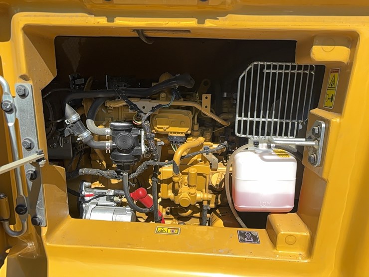 2020-caterpillar-306-cr-image-11