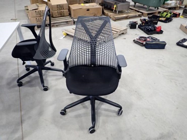 59-in.-ofiice-desk-&-(2)-desk-chairs-image-9