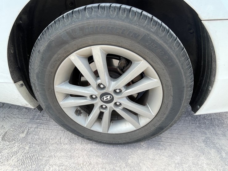 #160-•-2015-hyundai-sonata-(clean-tx-title)-image-71