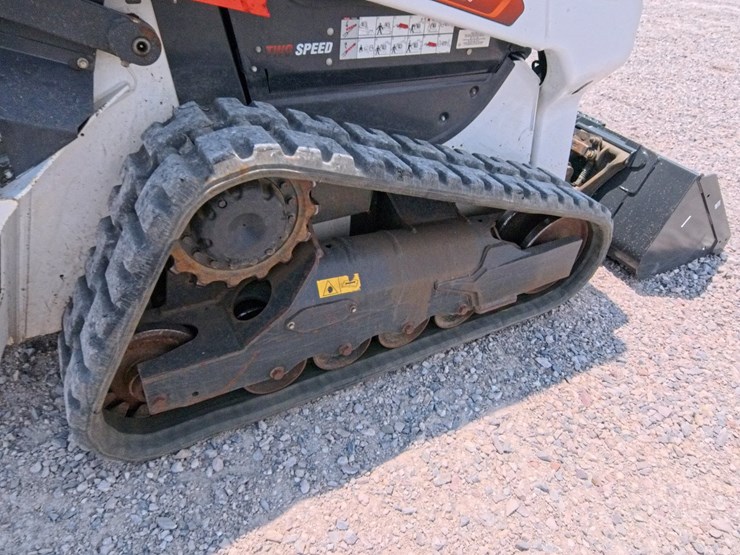 2021-bobcat-t64-image-31