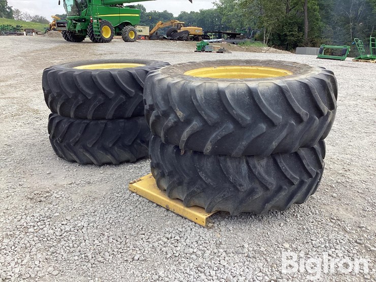 john-deere-4830-image-1