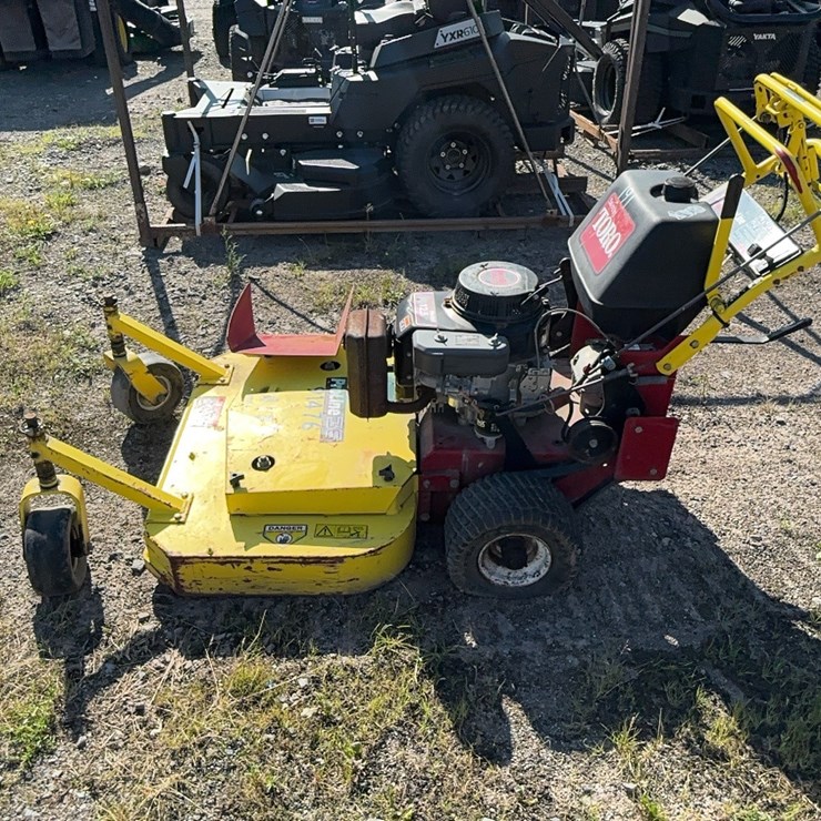TORO PRO LINE 30193 COMMERCIAL MOWER SN:230000283
