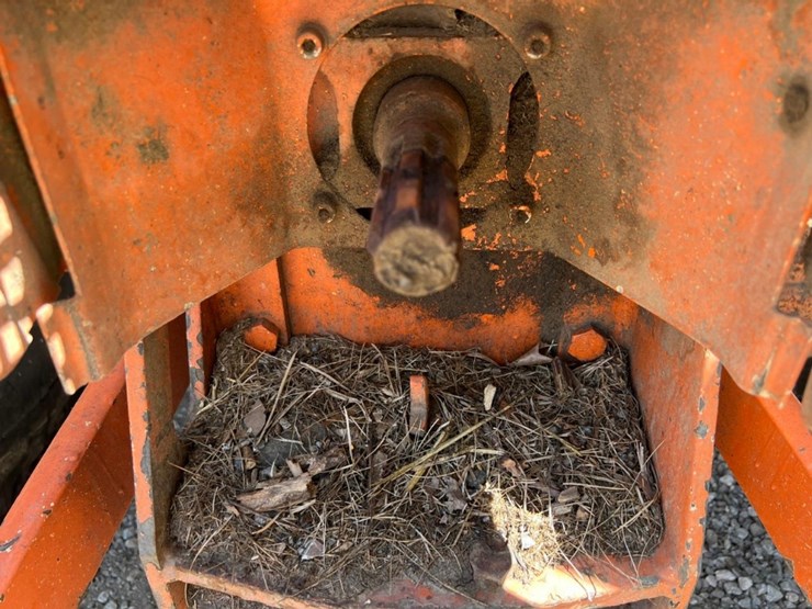 new-holland-tn70a-image-7