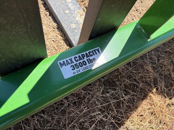 new-john-deere-kivel-3500-pallet-fork-attachment-image-4
