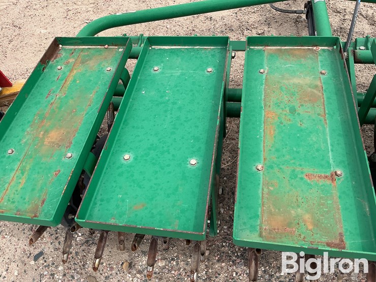 ryan-renovaire-tow-behind-aerator-image-16