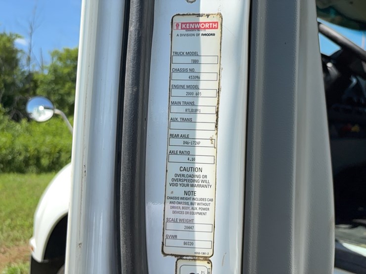2021-kenworth-t880-image-34