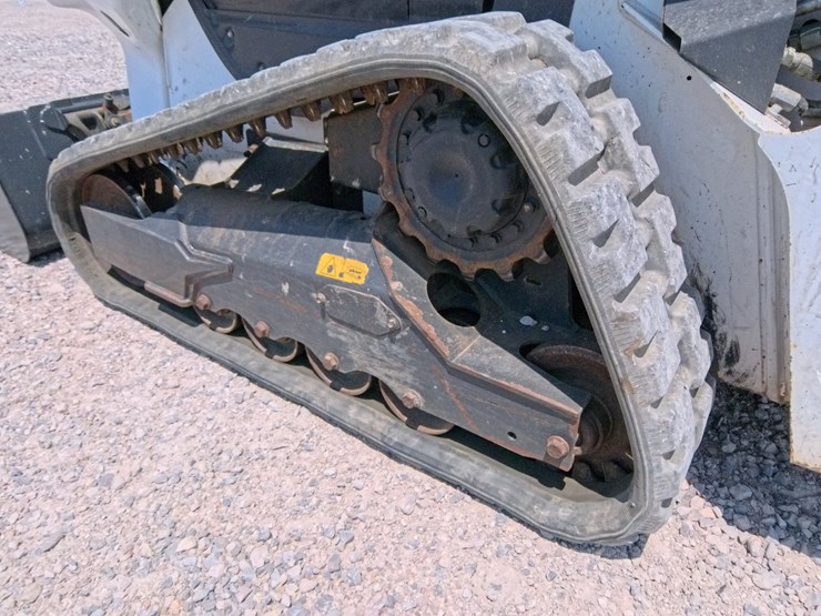 2021-bobcat-t64-image-15