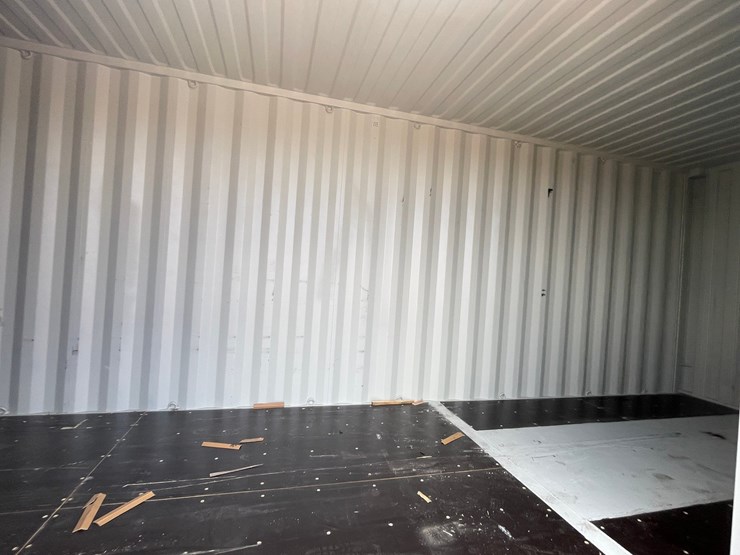 #103-•-40'-high-cube-container-image-35