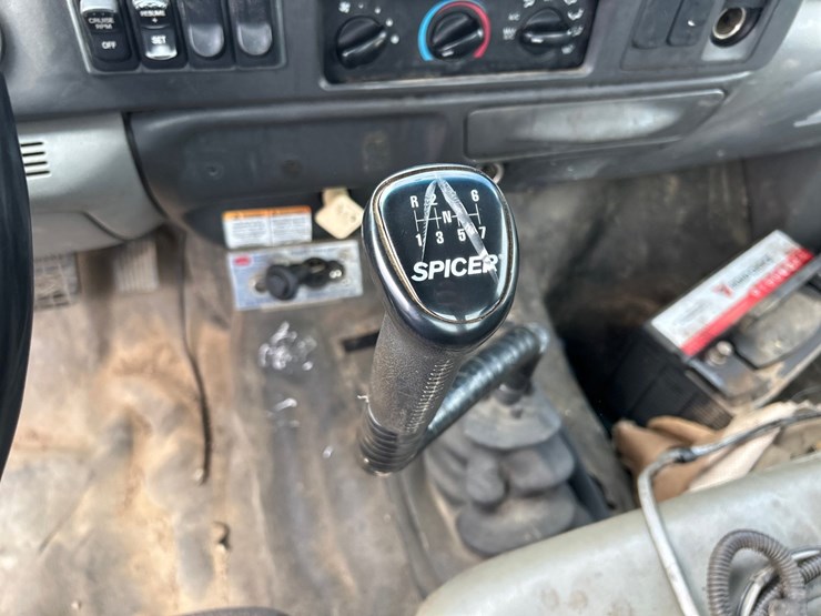 ford-f750-image-40