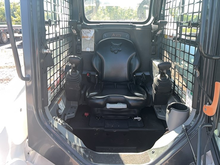 2021-bobcat-s740-image-13