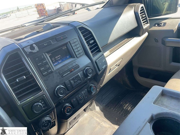 2017-ford-f150-image-13