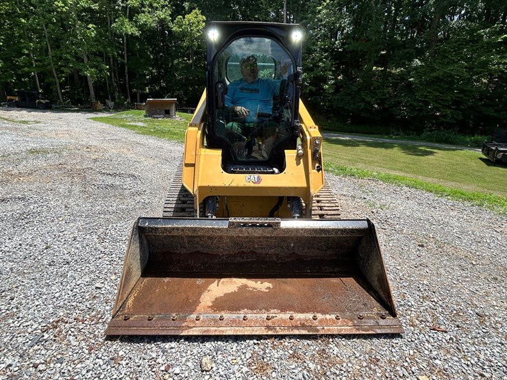 2025-caterpillar-259d3-image-8
