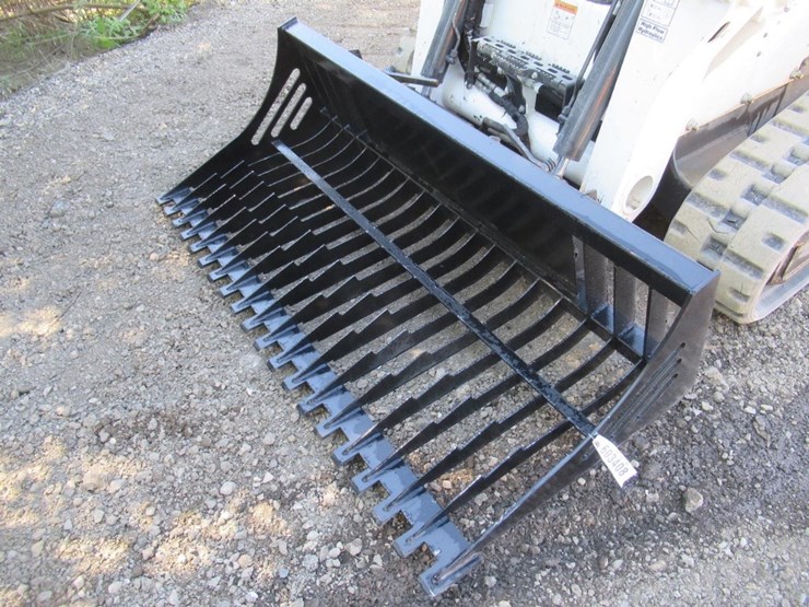 wildcat-78"skid-steer-skeleton-bucket-image-1