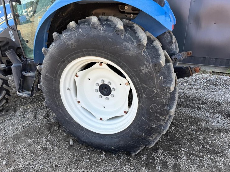 new-holland-t4.75-image-15