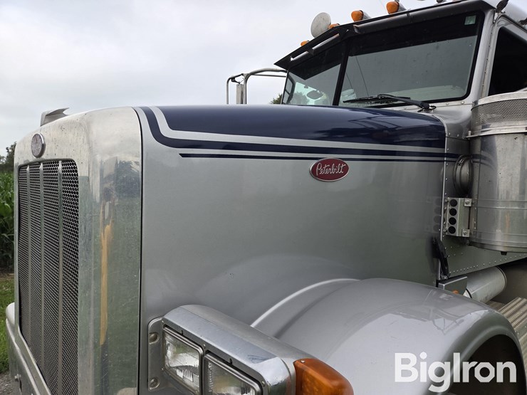 2008-peterbilt-367-image-17
