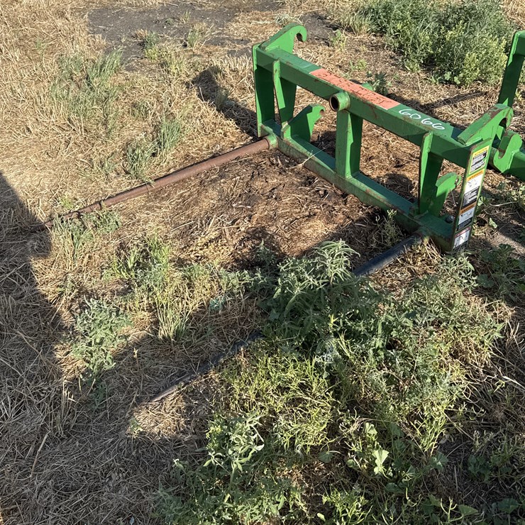 Frontier Euro Mount Bale Spear