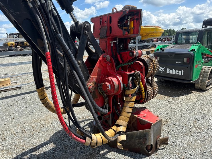 2014-caterpillar-501-image-12