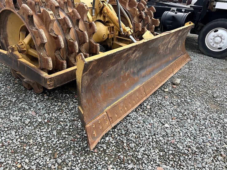caterpillar-815a-image-10