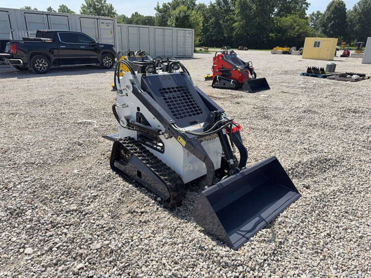 2026-zjg-zj-380-tracked-mini-skid-steer-loader-image-8
