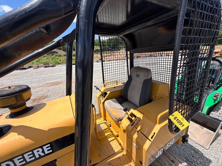 deere-550-image-40