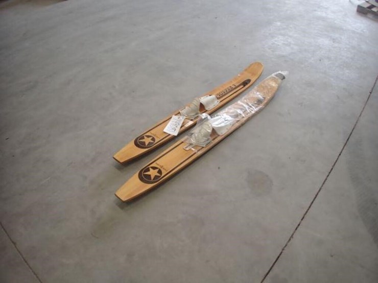 starfire-water-skis-image-4