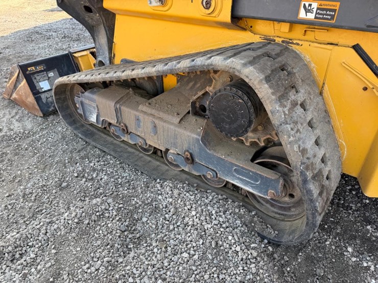 2023-deere-333g-image-17