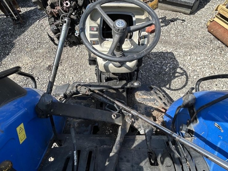 new-holland-t4030-image-12