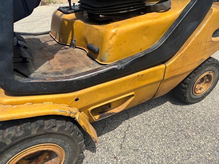 #2246-•-baker-forklift-image-9