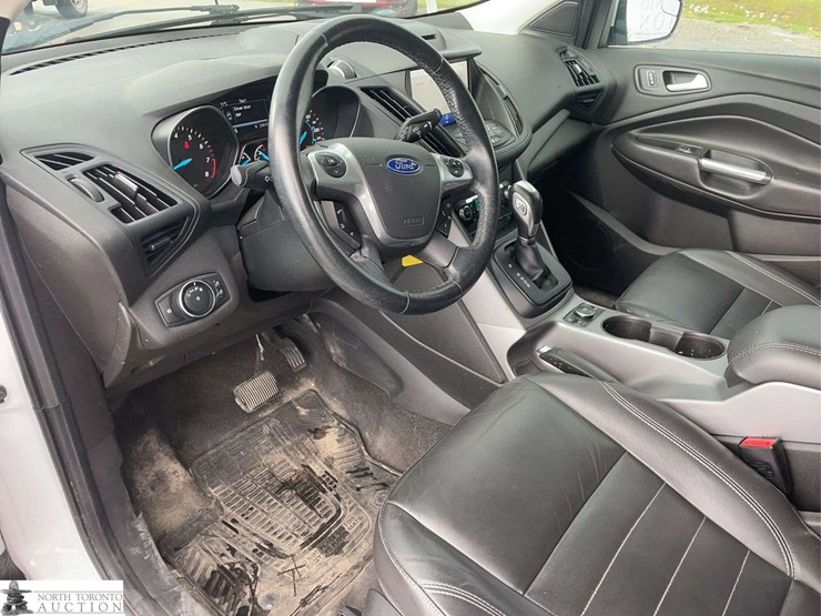 2014-ford-escape-image-11