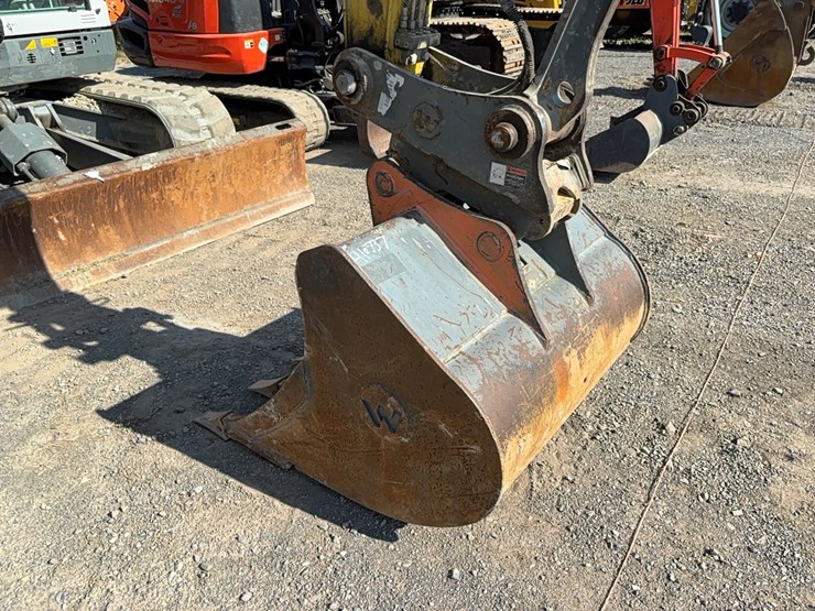 2017-wacker-neuson-et145-image-9