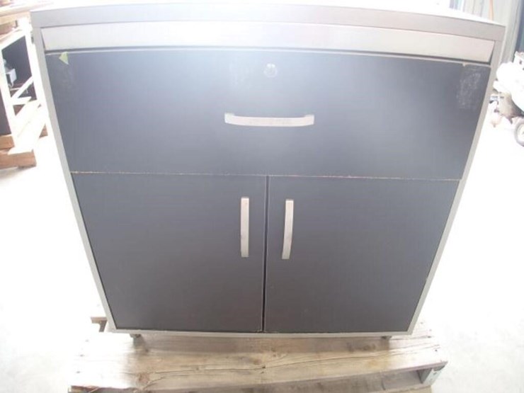 31-in.-x-75-in.-rolling-storage-cabinet(s)-image-17