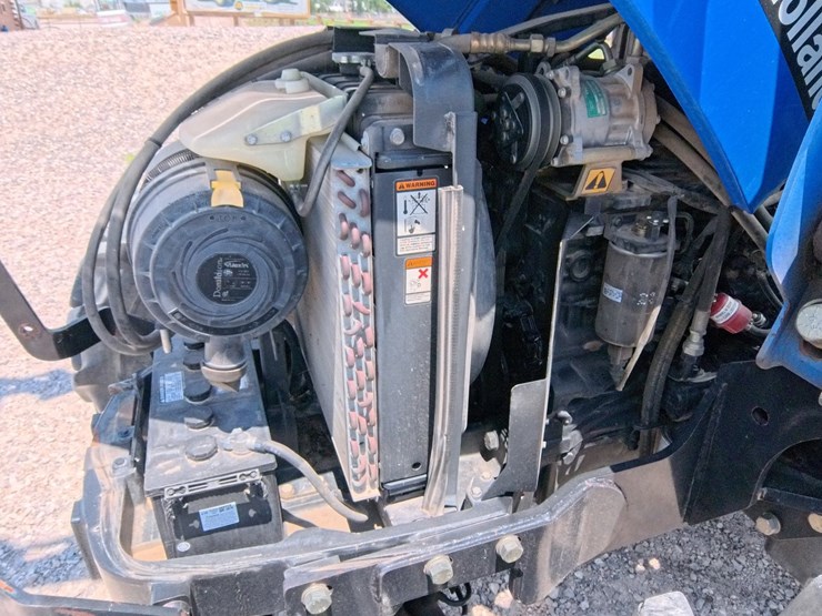 2004-new-holland-tl100a-image-77