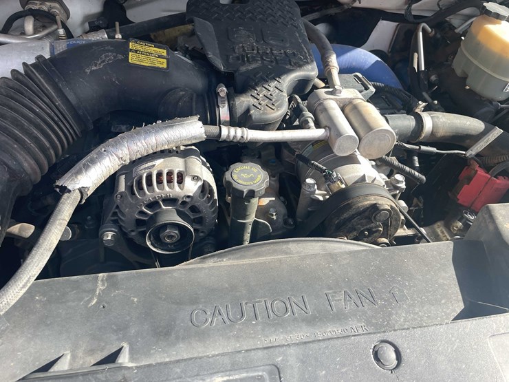2002-chevrolet-2500hd-image-28