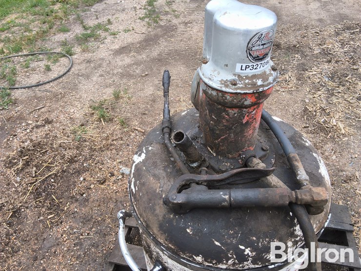 balcrank-2854-50:1-pneumatic-piston-grease-pump-image-12