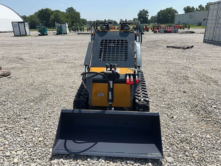 2026-zjg-zj-380-tracked-mini-skid-steer-loader-image-9