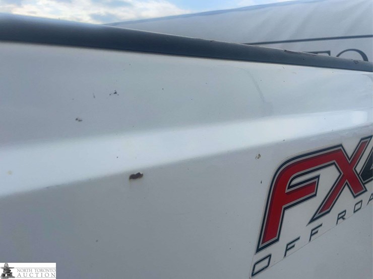 2016-ford-f350-image-39