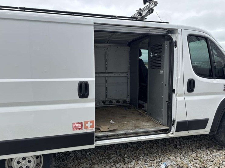 2019-dodge-1500-image-17