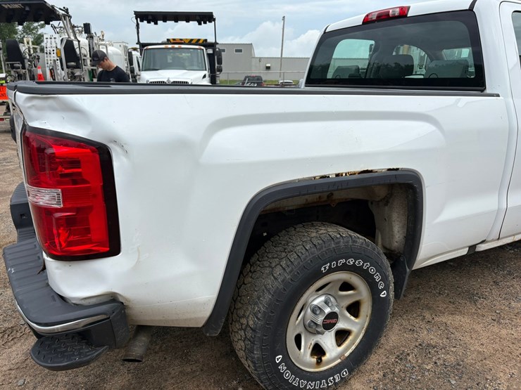 2016-gmc-1500-image-18