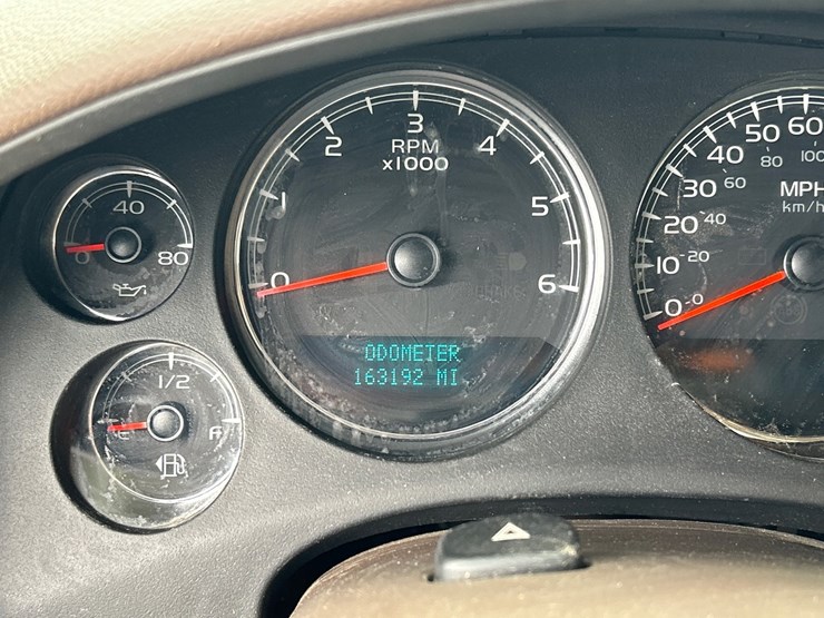 2010-gmc-yukon-image-47
