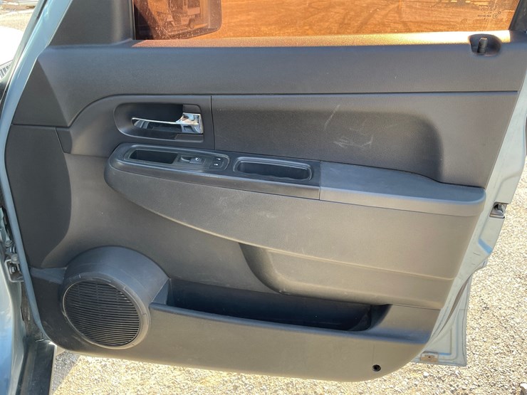 2012-jeep-liberty-image-42