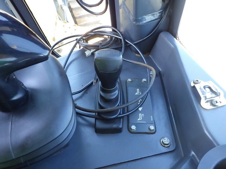 2016-deere-850k-image-42