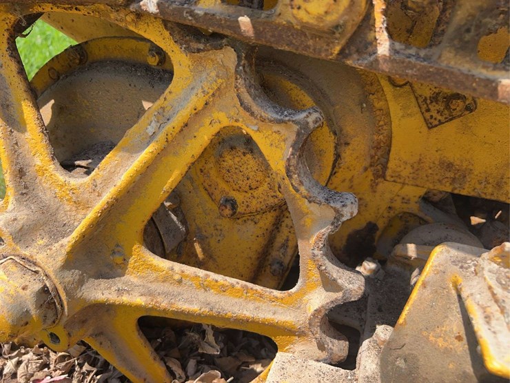 caterpillar-ten-image-41