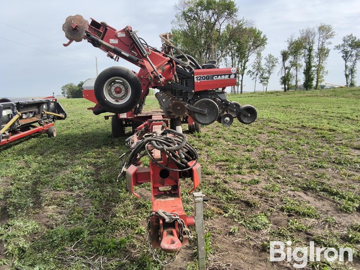 case-ih-1200-image-2