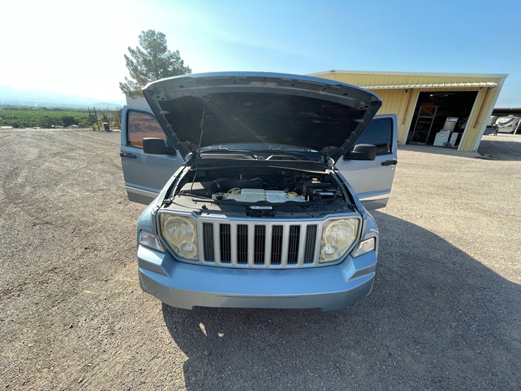 2012-jeep-liberty-image-112
