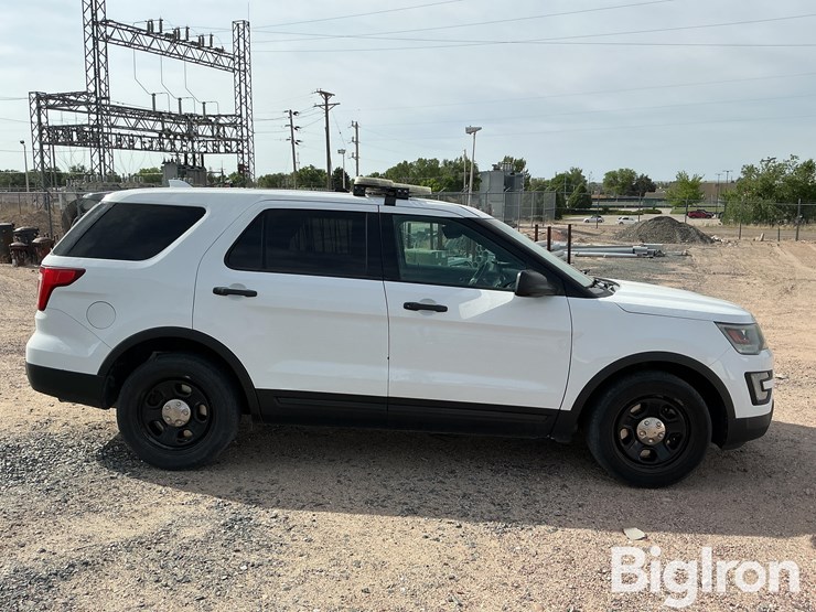 2016-ford-explorer-police-interceptor-image-4