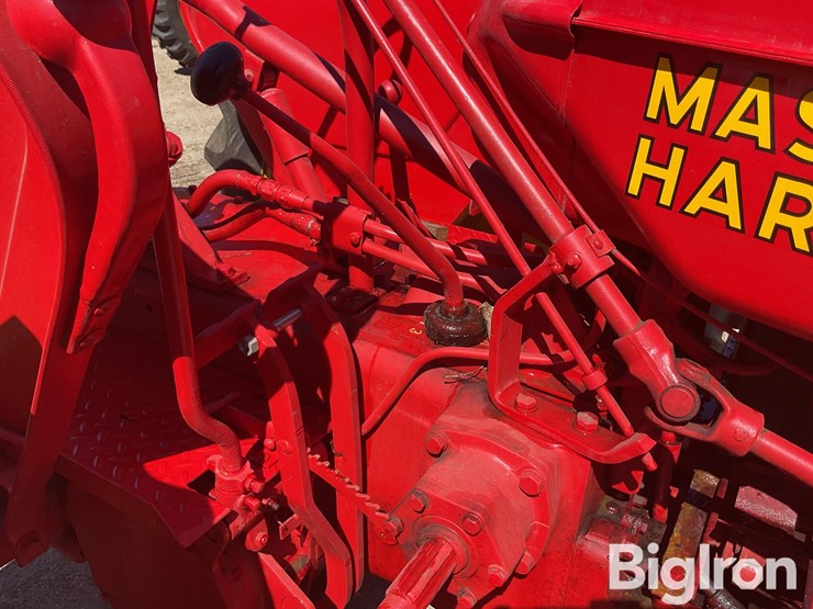 massey-ferguson-33-image-12