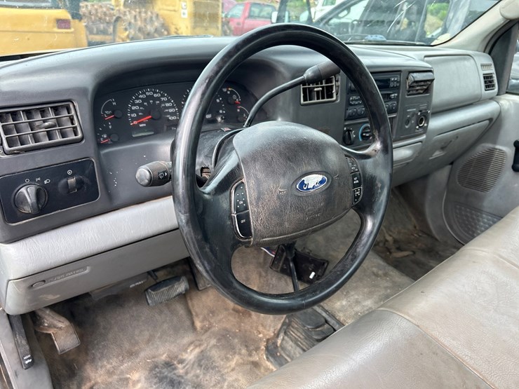 2003-ford-f350-image-46