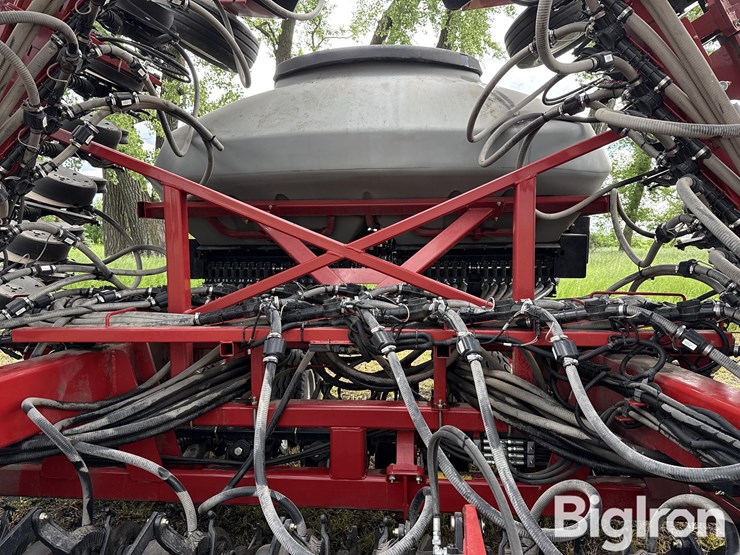 2015-case-ih-2015-image-14