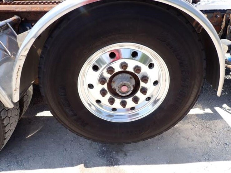 2013-peterbilt-367-image-87